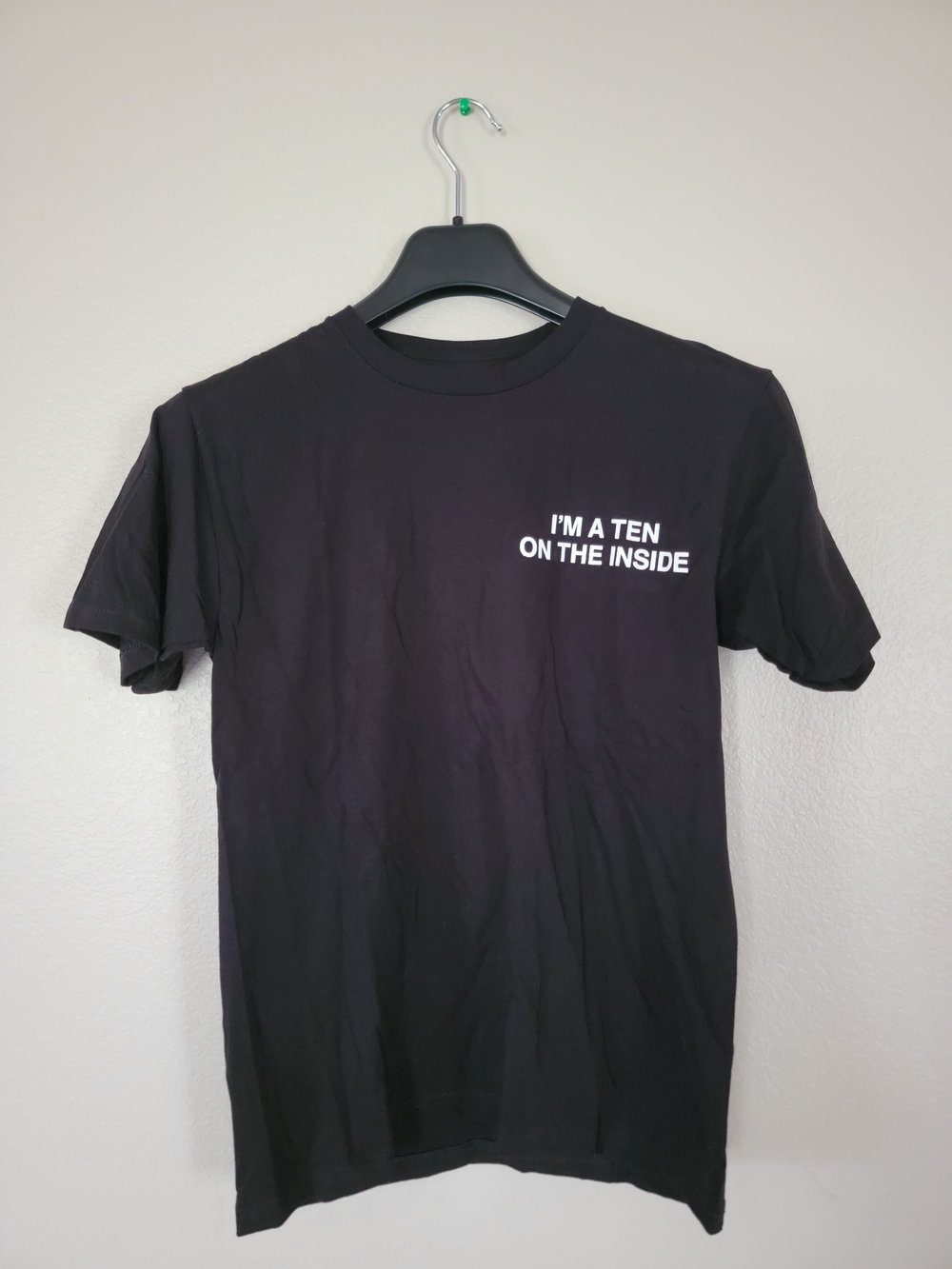 Black Short-Sleeve Assholes Livw Forever Graphic Tee - "I'm A Ten On The Inside"